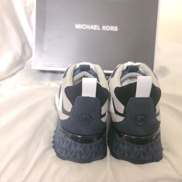 MICHAEL KORS MAN SHOE - Picture 9 of 10